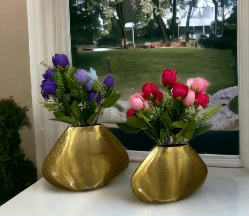 Gold Plated Metal Décor Planter