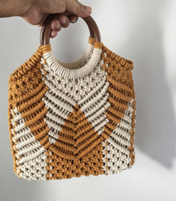 Knotted Macrame Bag With Round Handle