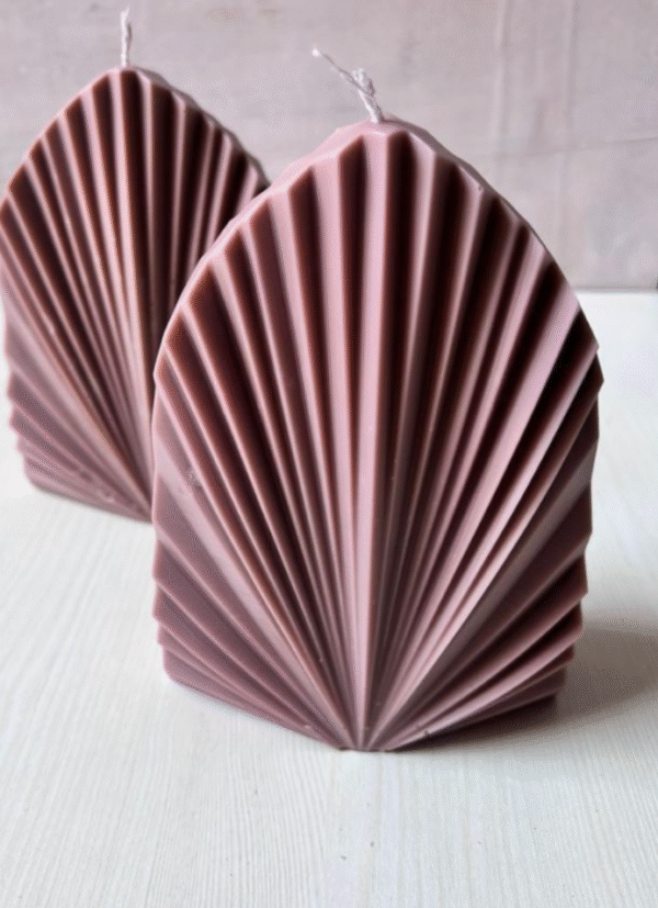 Scented Leaf Shaped Candle